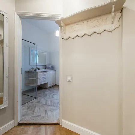 Modern History Apartament Tallin