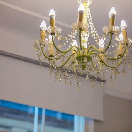 Apartament Modern History