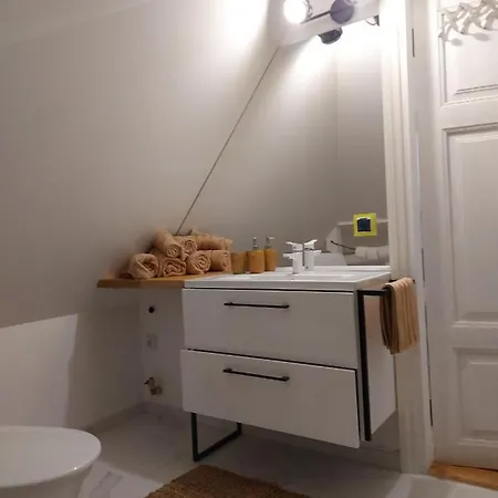 Modern History Apartment *